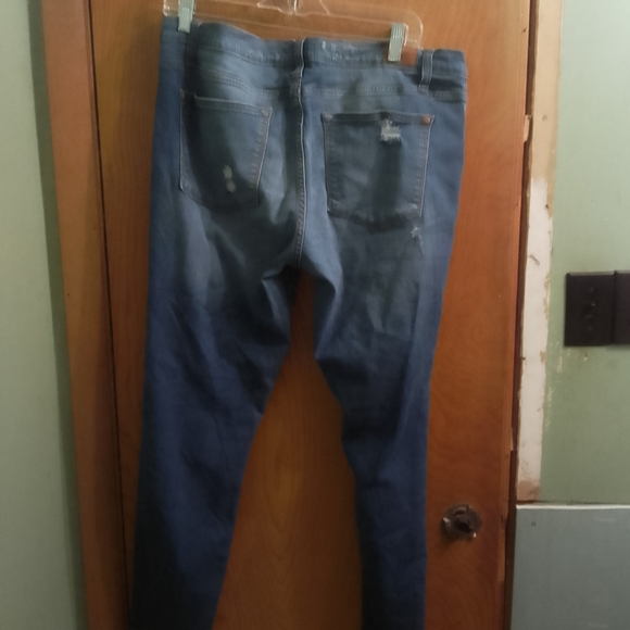 Trendy Distressed Blue Skinny Jeans Judy Blue Los Angeles Size 2XL X 29" Inseam - Picture 16 of 16